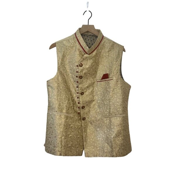NEW Men's Traditional Waist Coat Size MED Ethnic Vest Shirt Gold Color - Picture 1 of 5